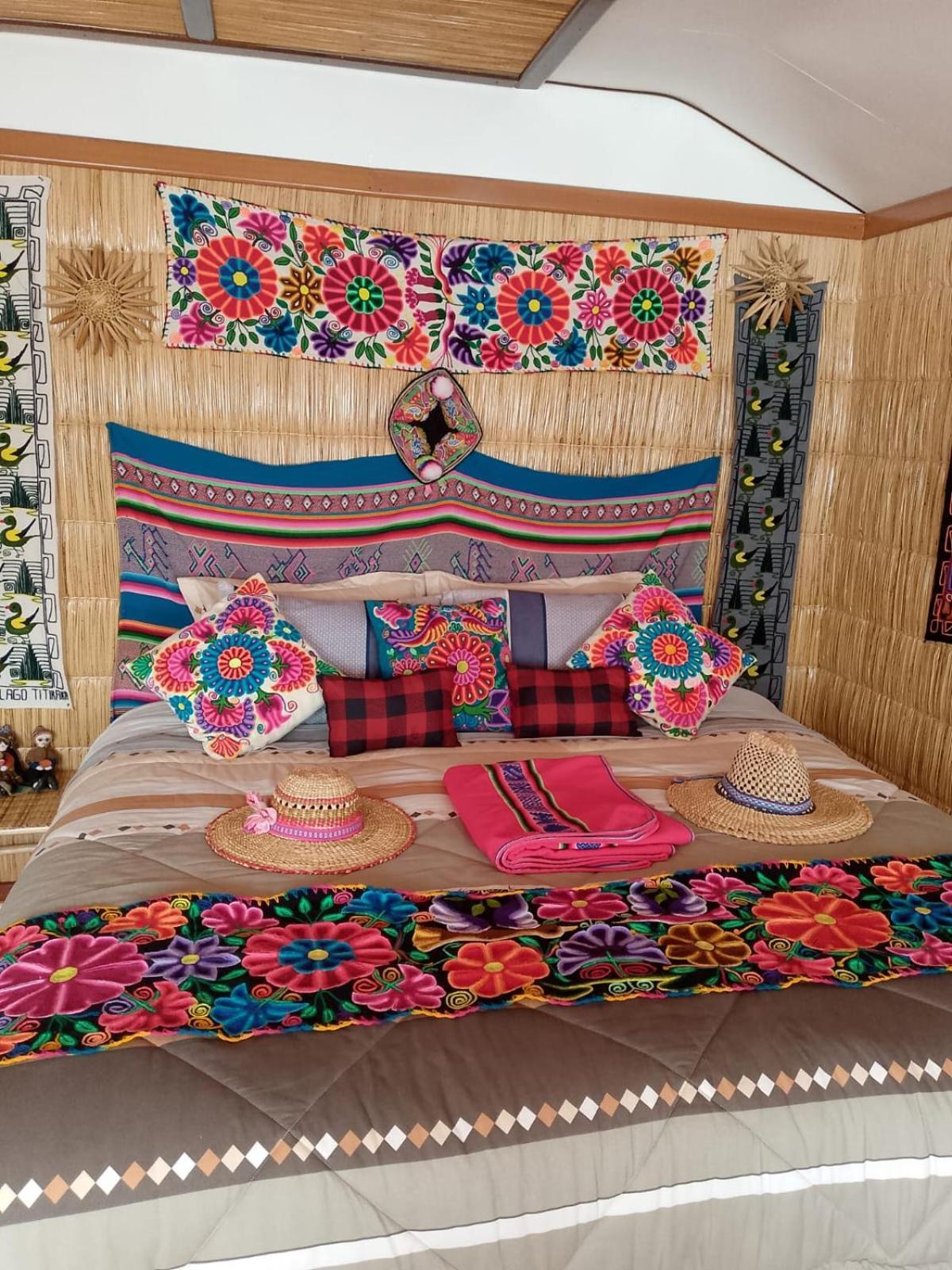 Uros Titikaka The Best Lodge Puno Ngoại thất bức ảnh